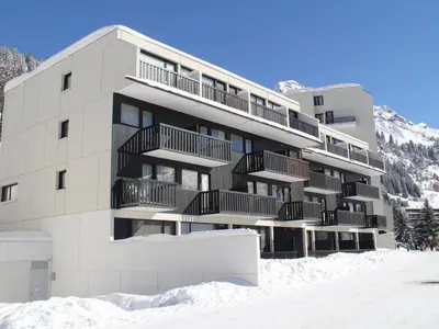 a building with snow in front of it at Studio rénové à Flaine · Balcon Sud · Idéal pour 4 personnes - FR-1-425-209 in Arâches-la-Frasse