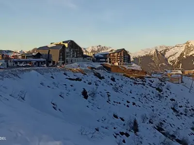 a town in the snow with mountains in the background at Studio confortable pour 5 personnes à Samoëns - FR-1-846-13 in Samoëns