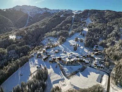 an aerial view of a ski resort in the snow at Appartement cosy 3 pièces, 7 personnes, animaux admis, parking - FR-1-815-58 in Morillon