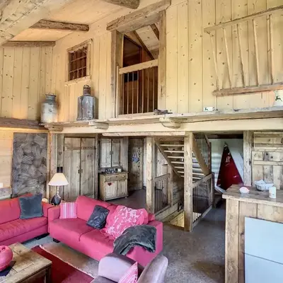 Chalet 6 pièces à Combloux avec cheminée et parking - FR-1-560-21
