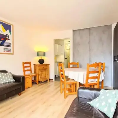 Résidence Doris - Appartement rénové · Centre station · Balcon MAE-7363