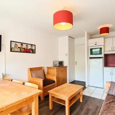 Résidence Les Pleiades - Appartement lumineux · Centre station · Balcon · Parking couvert MAE-7373