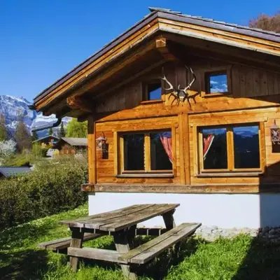 Chalet cosy proche Tramway du Mont-Blanc et centre