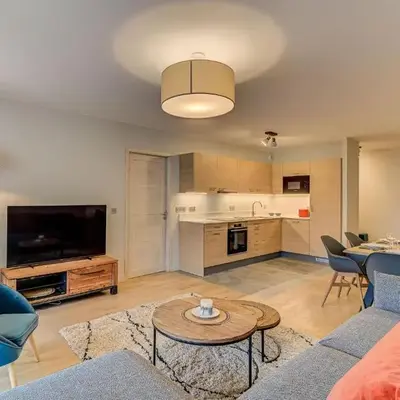 White Pearl A13 - Alpes Travel - Central Chamonix (Sleeps 6)
