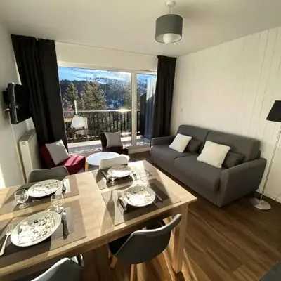 Résidence Les Pleiades - Appartement rénové · Centre station · Balcon · Parking couvert MAE-8234